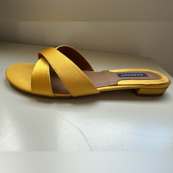 Margaux Slide sandal - canary yellow. Never worn - Picture 3 of 5